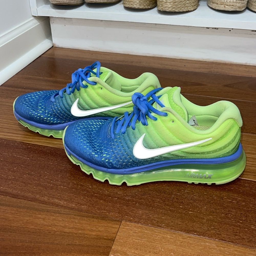 Nike air max